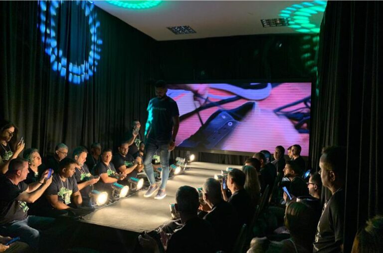 Fotos Equipamentos - palco e passarela2