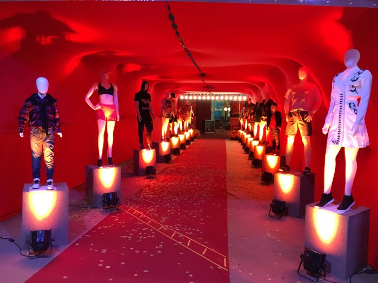 LUZ CENICA TUNEL FEIRA